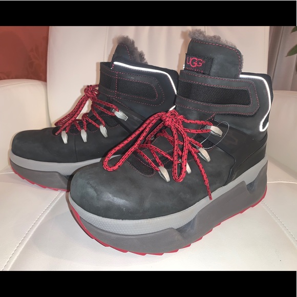 UGG Utility Waterproof Boots / Sneakers. Unisex - Picture 2 of 15